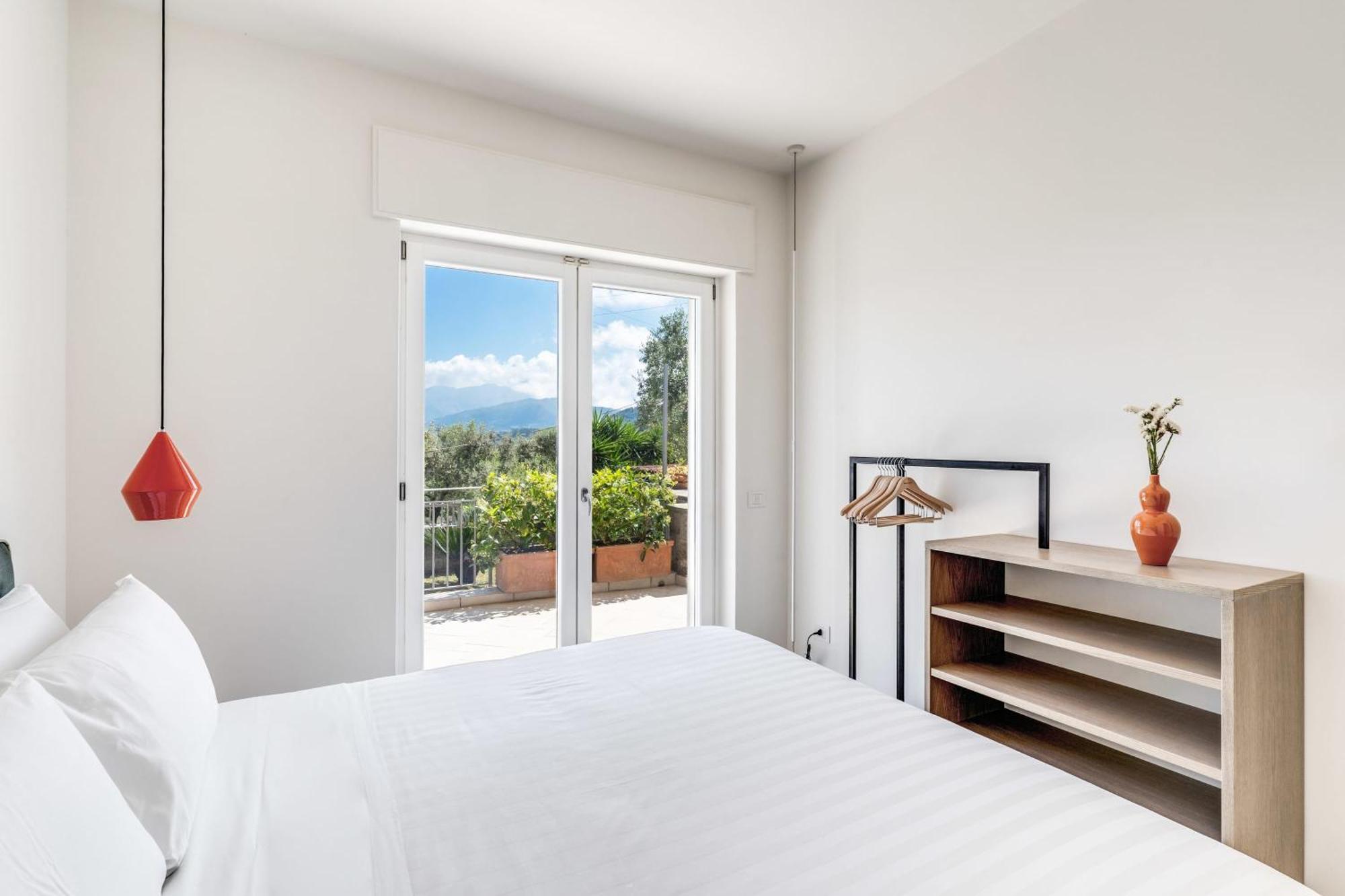Villa Milena Modern Elegance Views And Guest Services 索伦托 外观 照片